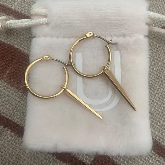 UNCOMMON JAMES Sharp Shooter Earrings 14k Gold Plated Brass - Picture 4 of 5